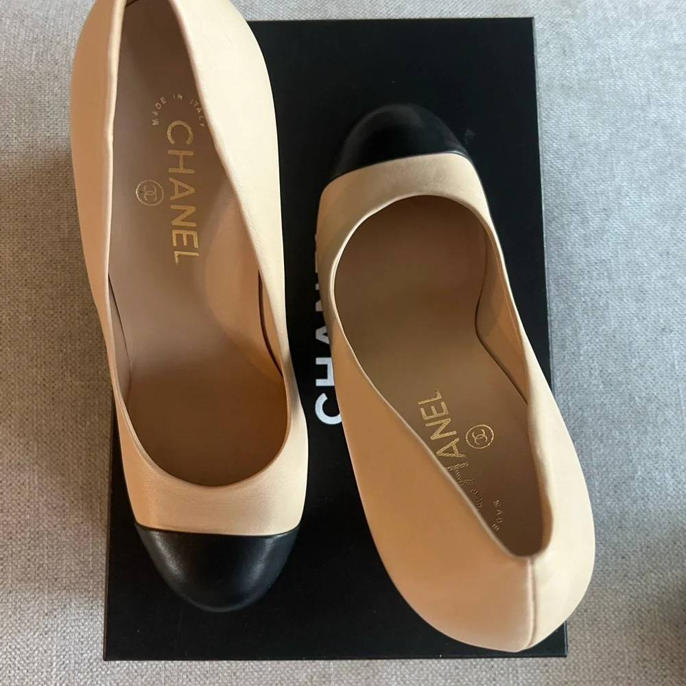 Chanel Authentic Beige and Black Women's Heels - Picture 5 of 5
